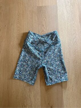Sage Floral-Print High-Waist Athletic Bike Shorts — Blue & Pink